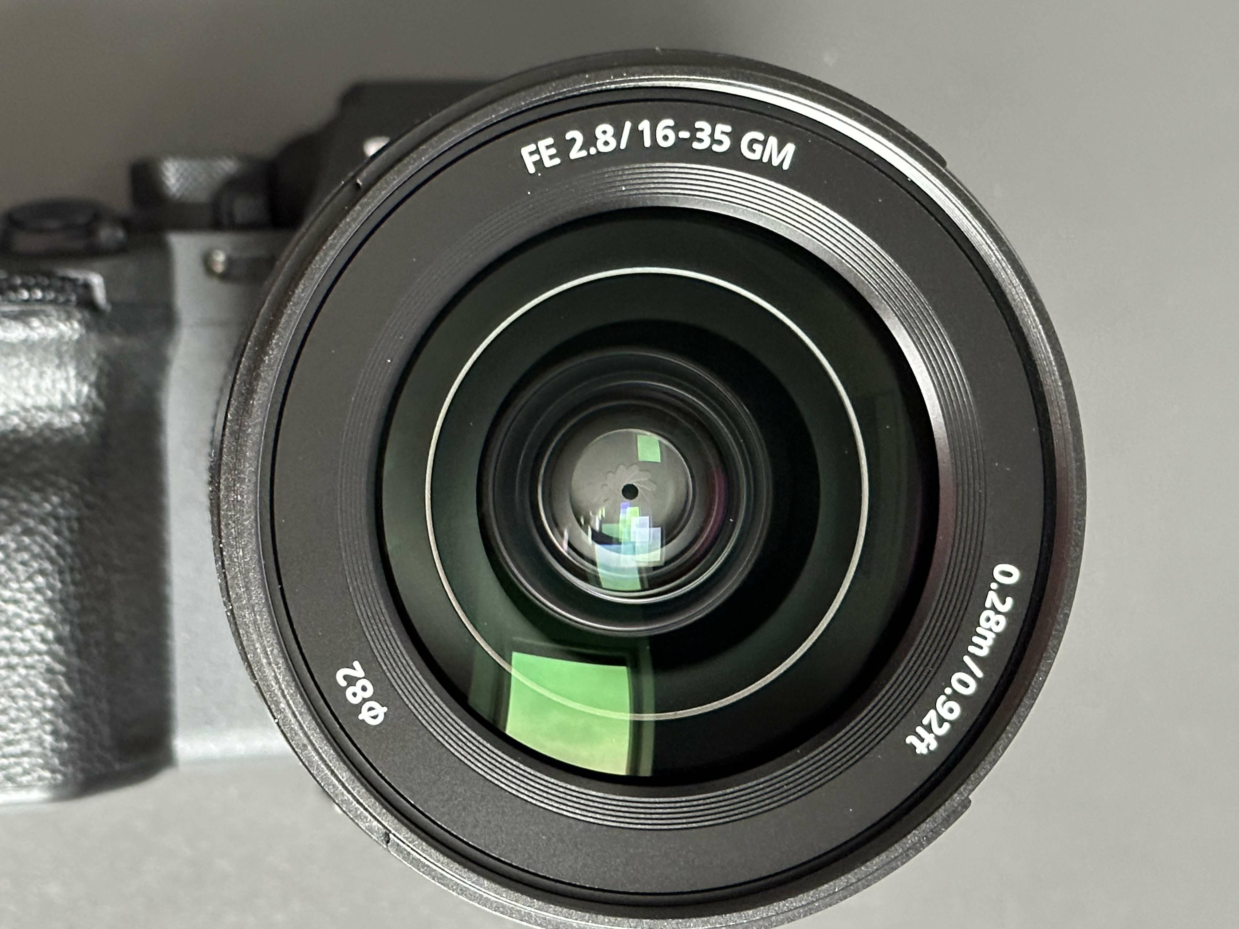 Gräuliche Punkte auf Bildern Sony Alpha VollformatKameras Sony