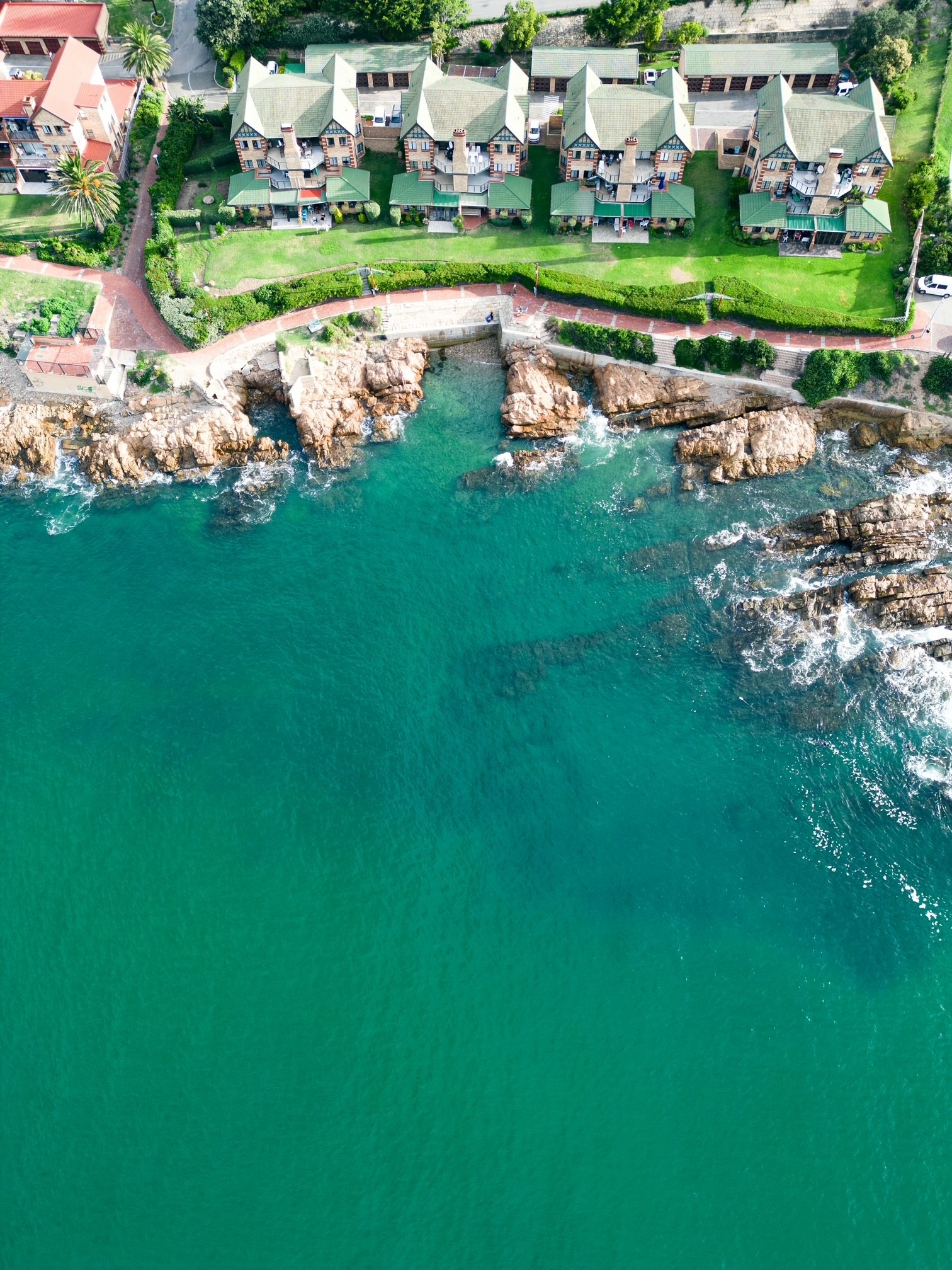 MosselBay.jpg.5ac38f1aa34f7f461f1b27bbec85a3be.jpg