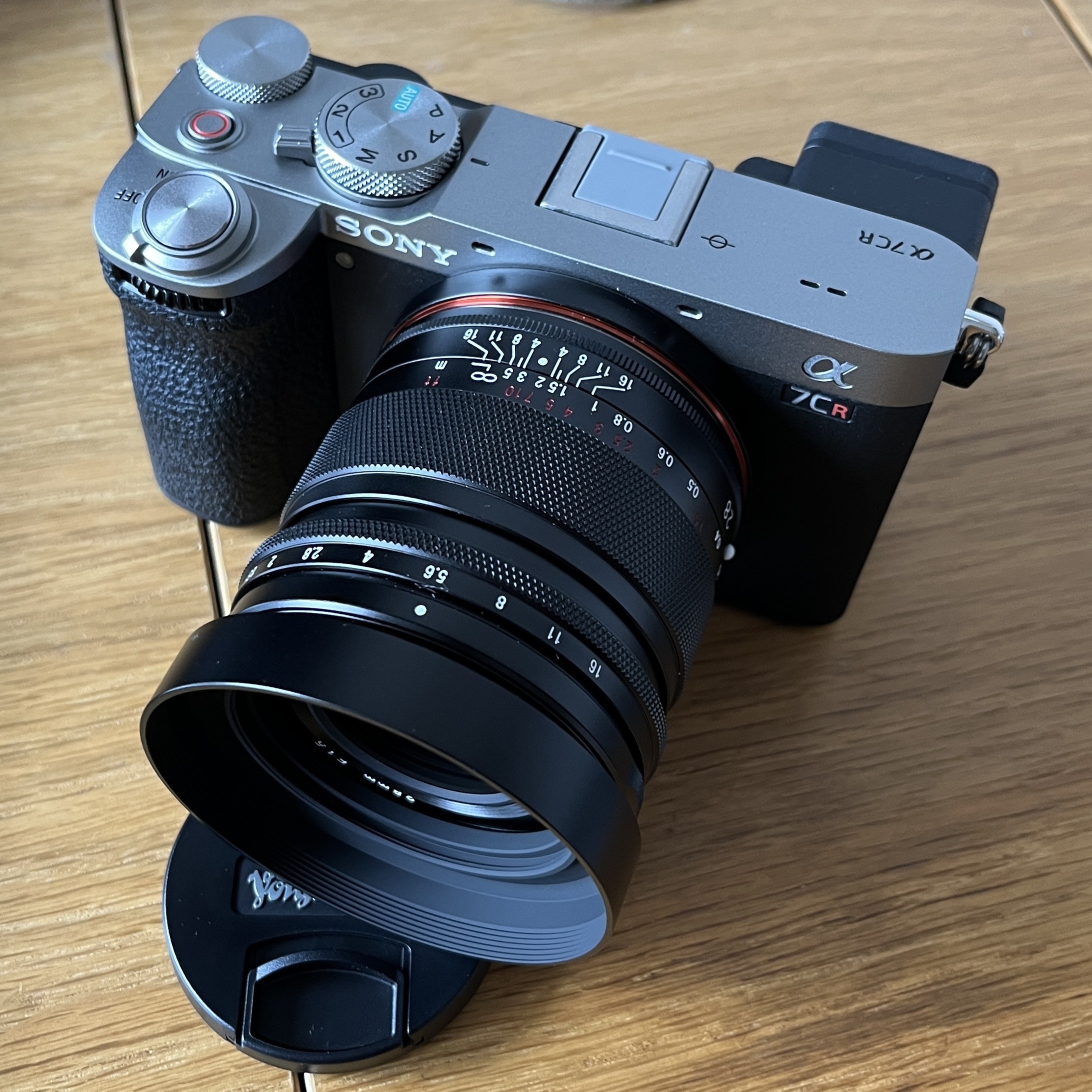 A7CR mit Voigtlaender Nokton 28mm 1_5 01.jpg