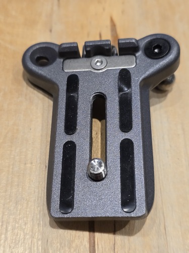 Mehr Informationen zu "SPIDER HOLSTER SpiderPro Lens Collar Plate kurz + Tether Bail Kit"