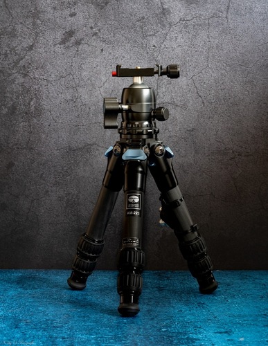 Mehr Informationen zu "SIRUI AM-223+B-00K Stativ mini Tripod"